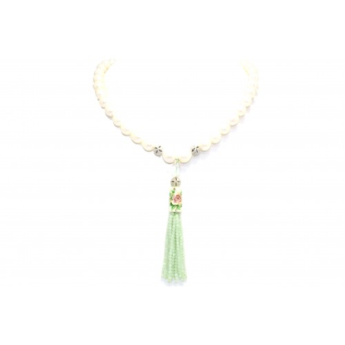 Lot - JADE, PERIDOT, PEARL AND GOLD NECKLACE